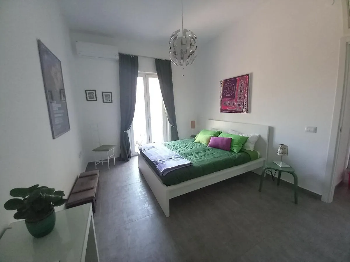 Apartment Lo Scorcio Della Neapolis Accogliente Appartamento Pressi Parco Neapolis Syracuse Italy